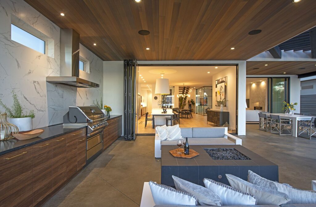 patio outdoor kitchen